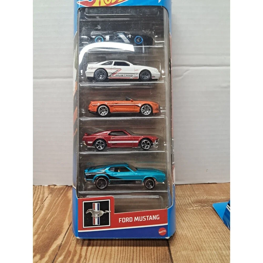 Hot Wheels Ford Mustang 1:64 Diecast Car 5-Pack Multicolor Set
